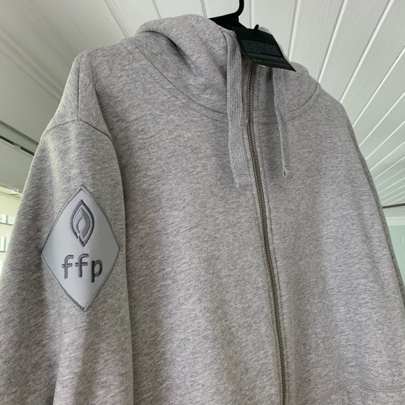 Authentic Crew Hoodie - KISS End of the Road Tour - Picture 7 of 12